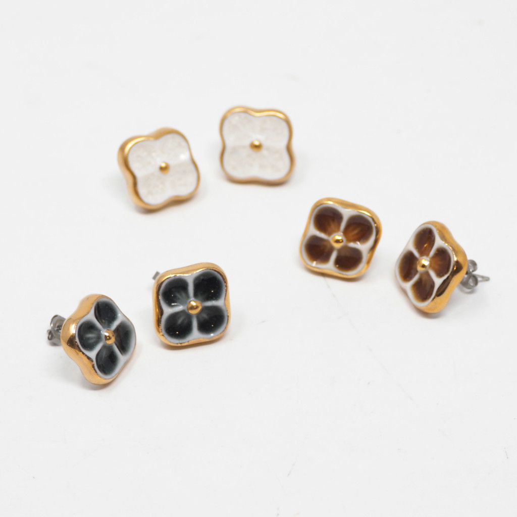 七窯社 よつ花 美濃焼アクセサリー イヤリング / ピアス