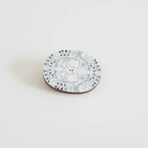 マッティ・ ピックヤムサ 木製ボタンピンブローチ プレート