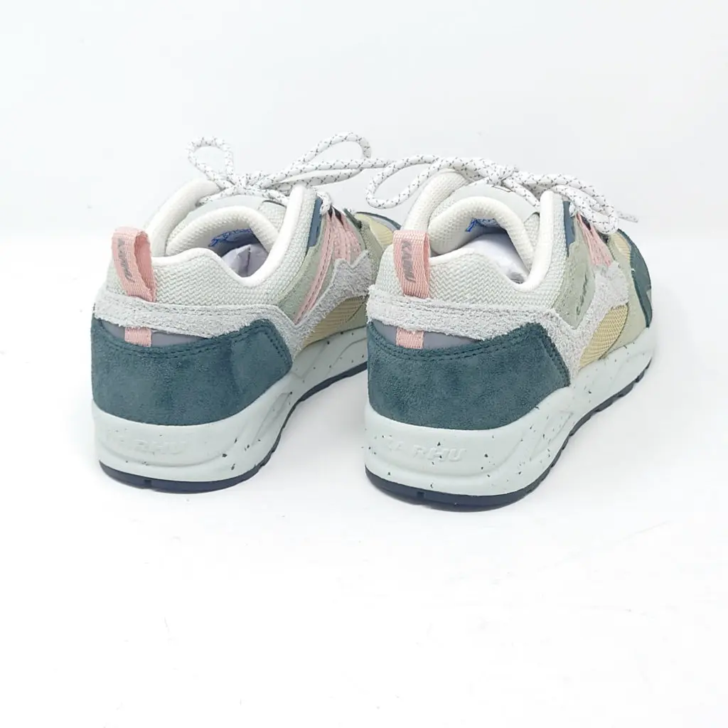 KARHU fushion 2.0 ダーケストブルース/カメオローズ（ カルフ フュージョン2.0 スニーカー フィンランド）)