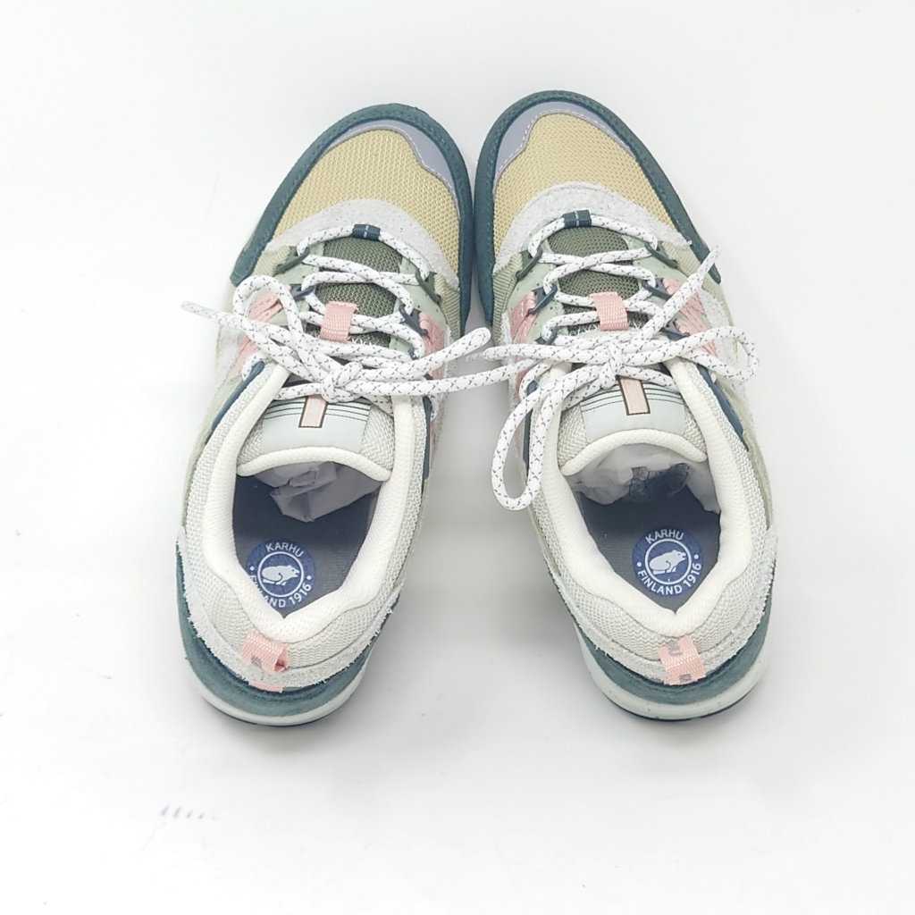 KARHU fushion 2.0 ダーケストブルース/カメオローズ（ カルフ フュージョン2.0 スニーカー フィンランド）)