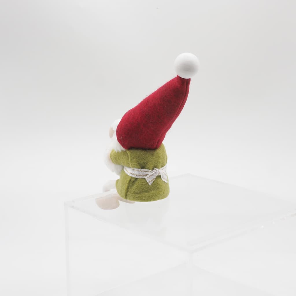 Nordika Nisse ノルディカニッセ 羊を抱えたサンタレッド