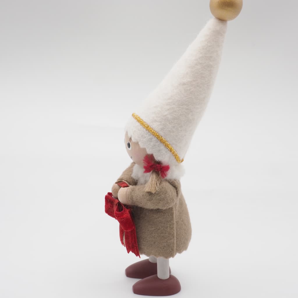 Nordika Nisse ノルディカニッセ ビッグリボンを持った女の子