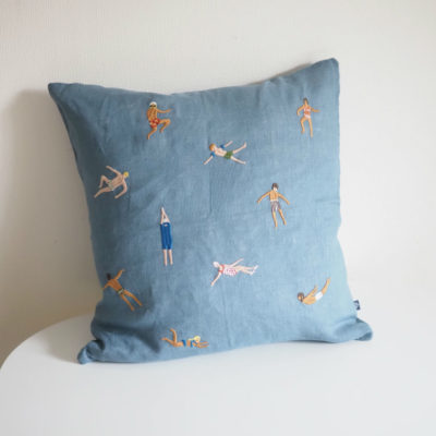 今月のFineLittleDay Fine Little Day クッションカバー SWIMMERS 刺繍 45x45cm