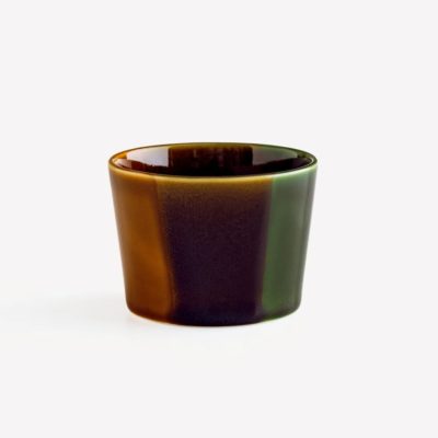 こげ茶色